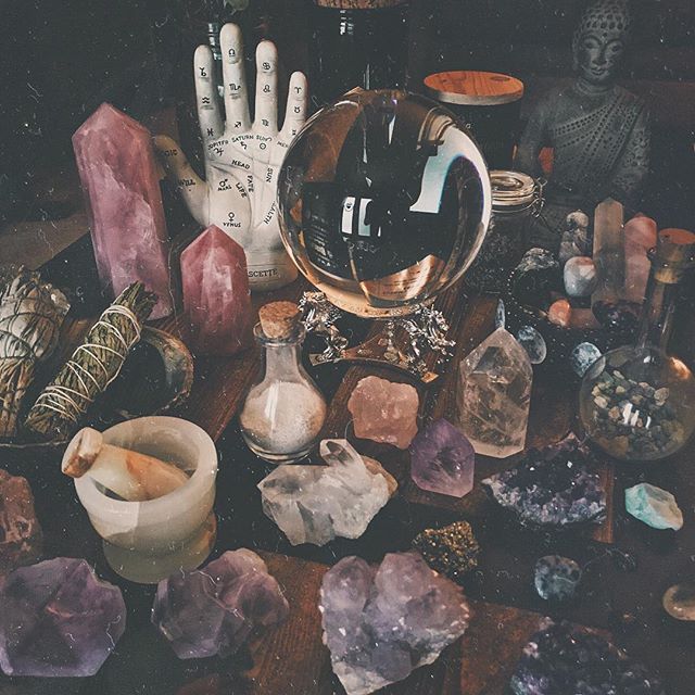 Crystals & Stones