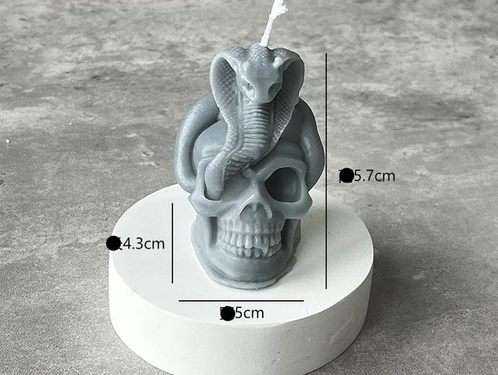 Cobra Skull Candle