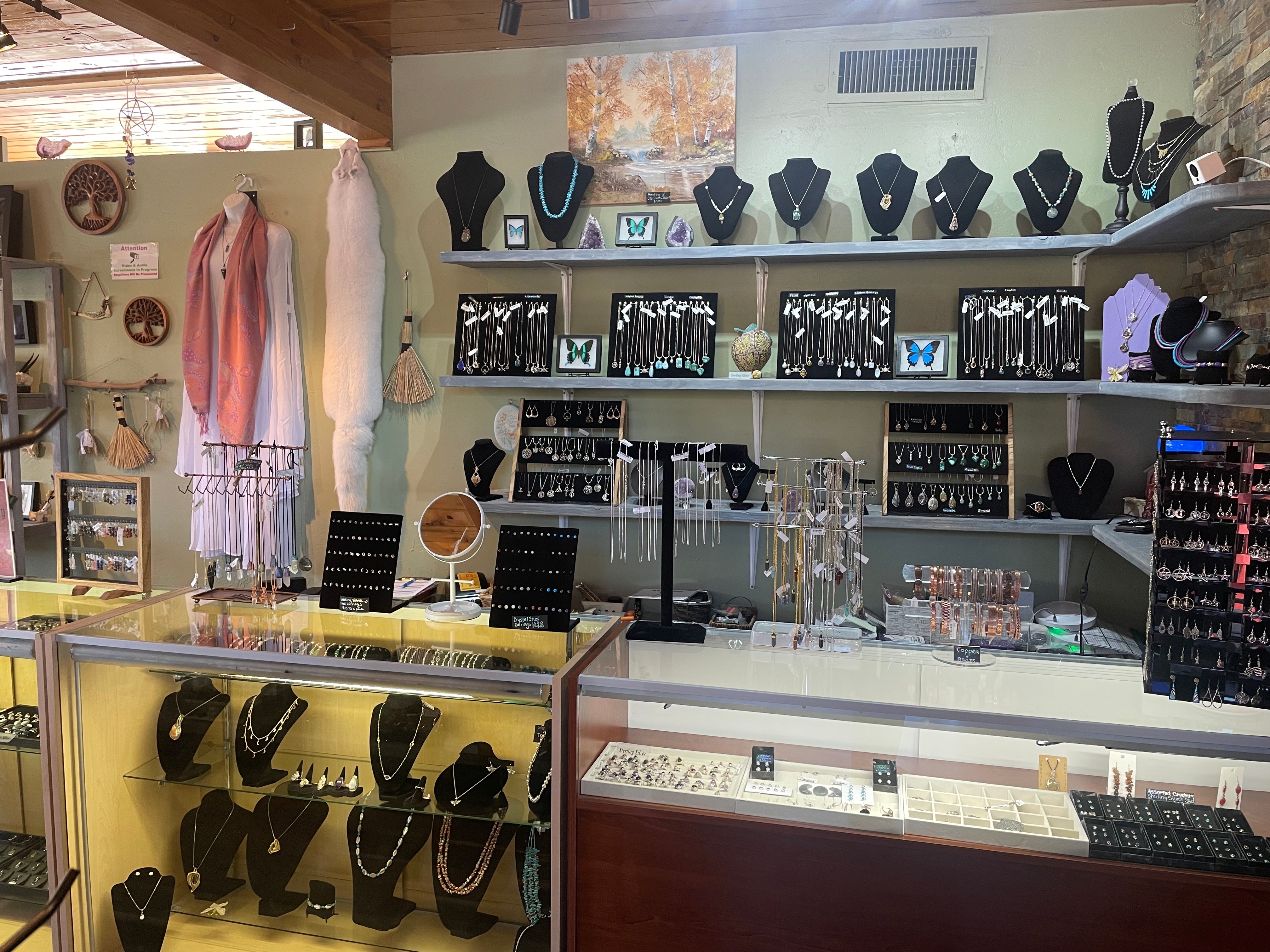 925 Sterling Silver Jewelry, Crystal Jewelry, & Stone Jewelry Shop  in Sedona Arizona