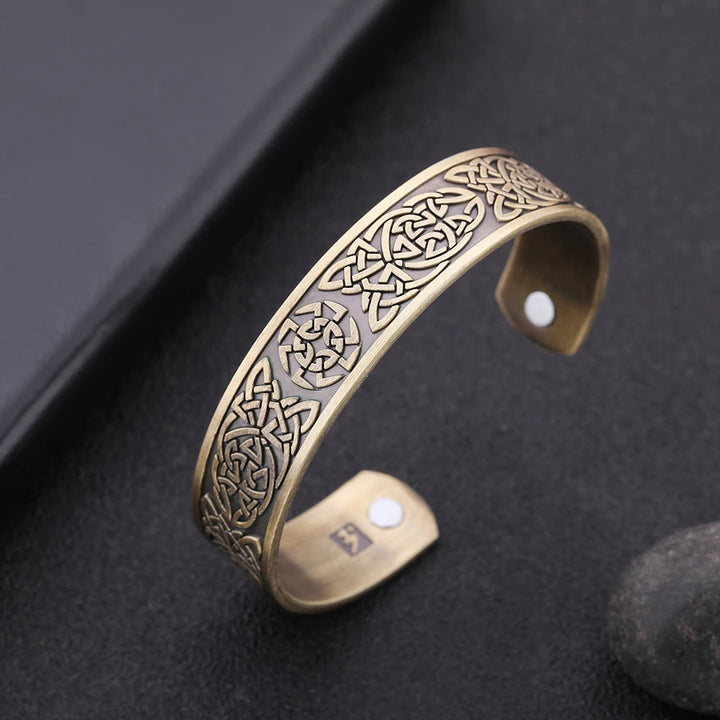 Gold Celtic Knots Bracelet