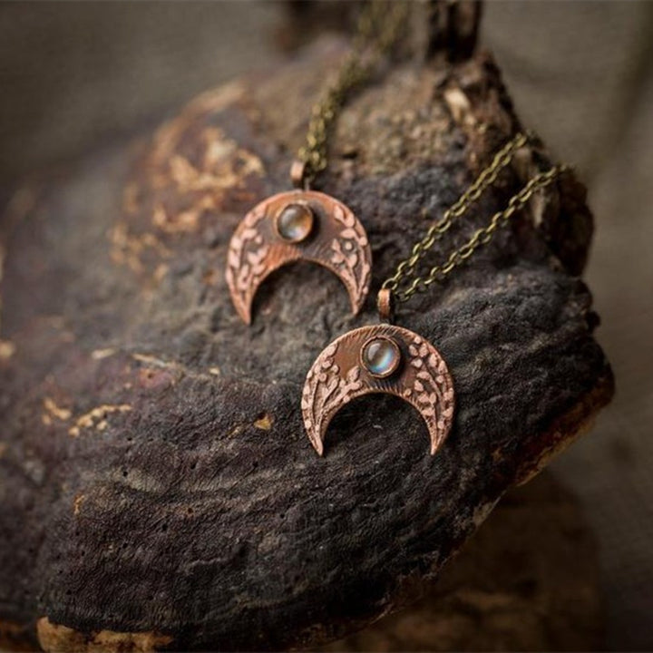 Bronze Crescent Moon Labradorite Necklace For Sale