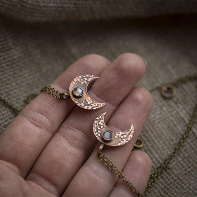 Bronze Crescent Moon Labradorite Necklace For Sale